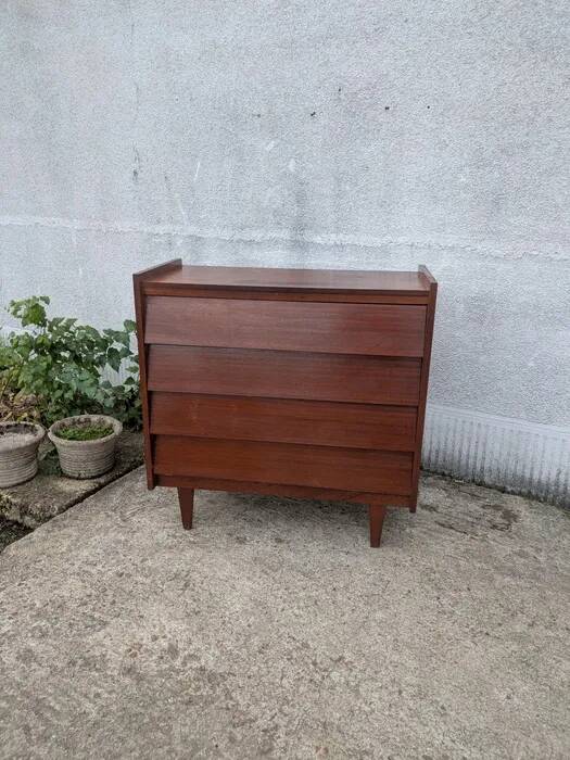 Commode vintage