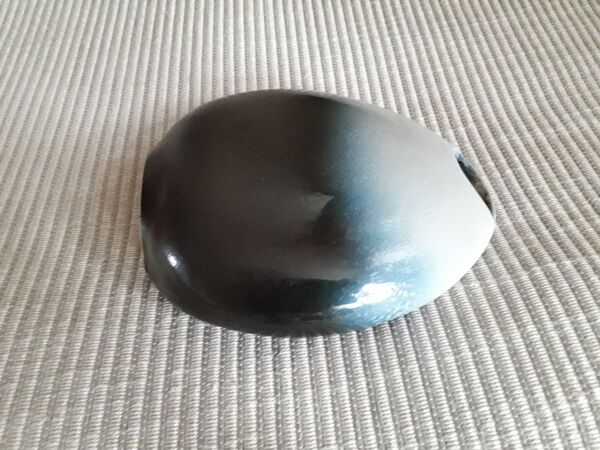 Vase vintage très original signé Mb