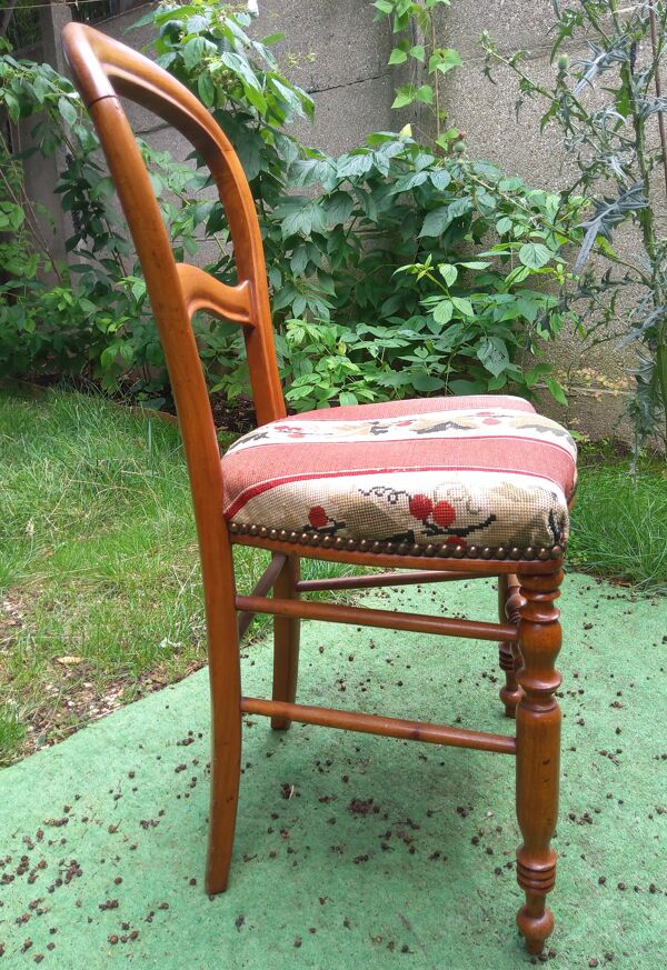 Chaise ancienne Louis-Philippe en merisier