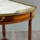 Table d’appoint d’angle de style Louis XVI, XIXe siècle