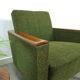 Fauteuil vert avec dossier en bois de teck