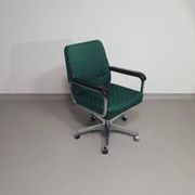 Office chair with armrests / turnable / not height adjustable