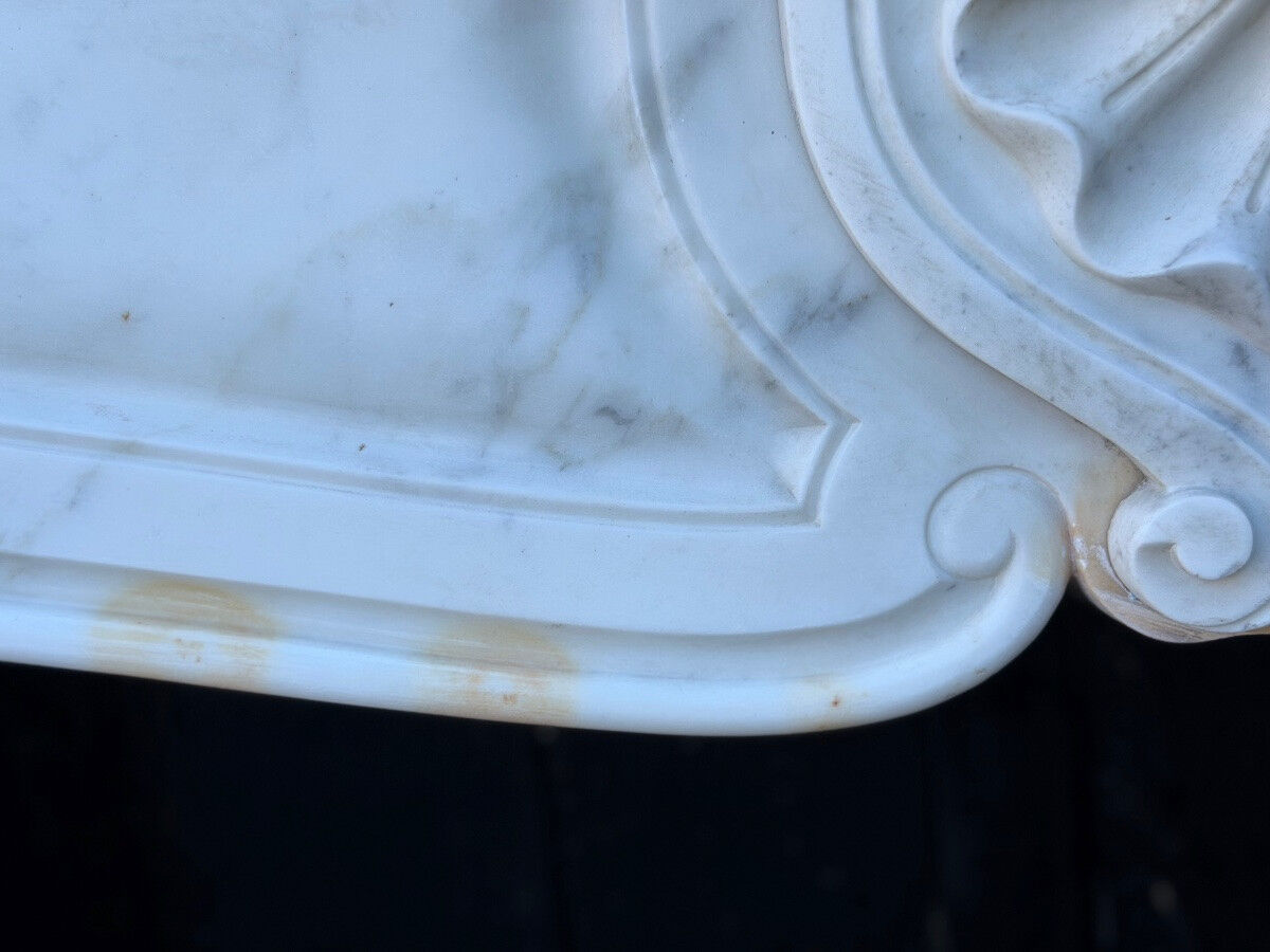 Louis XV style fireplace in Carrara marble, around 1900.