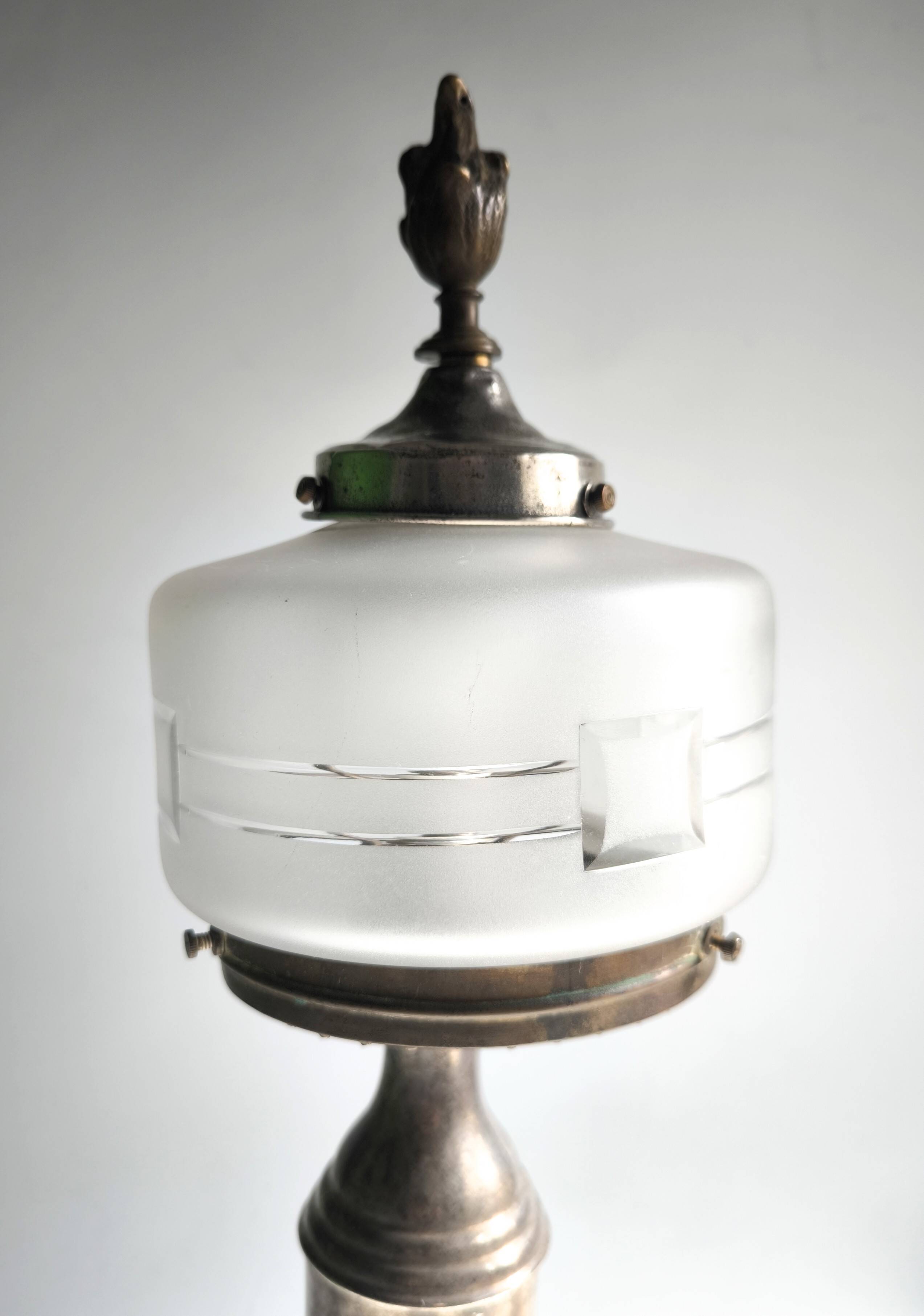French Art Deco table lamp