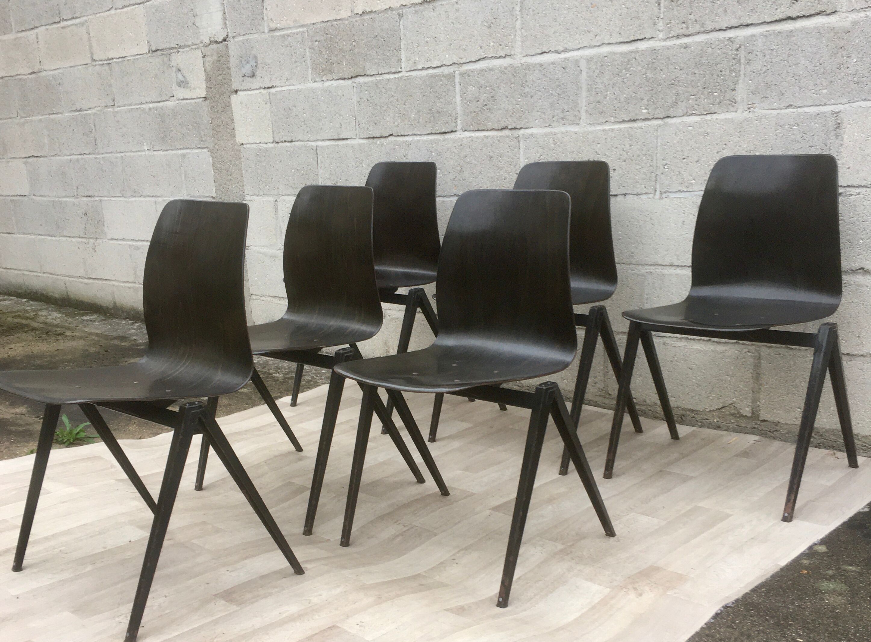 Set of 6 Dutch design and vintage chairs S22