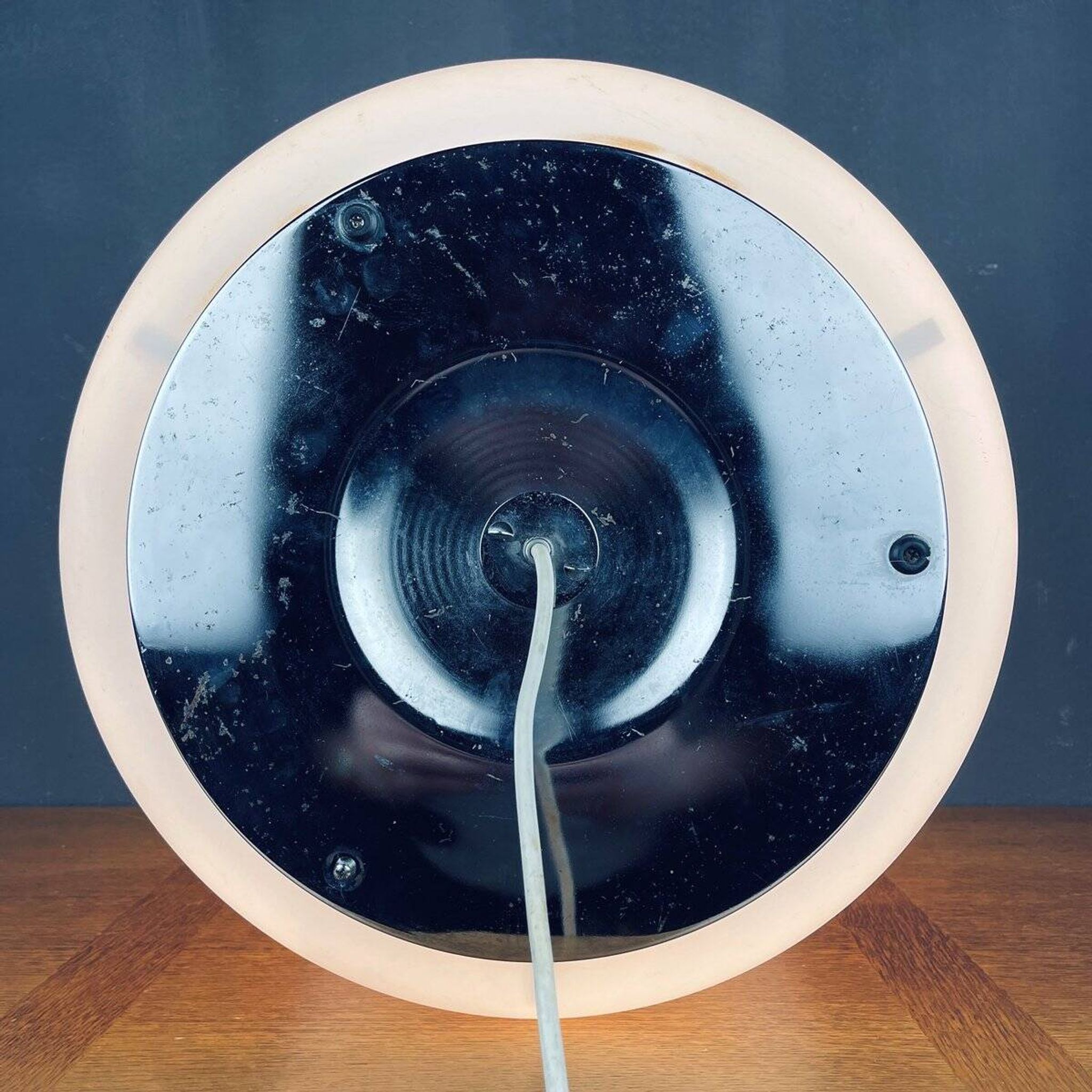 Mid-century floor lamp in white glass, Italy, 1970s.