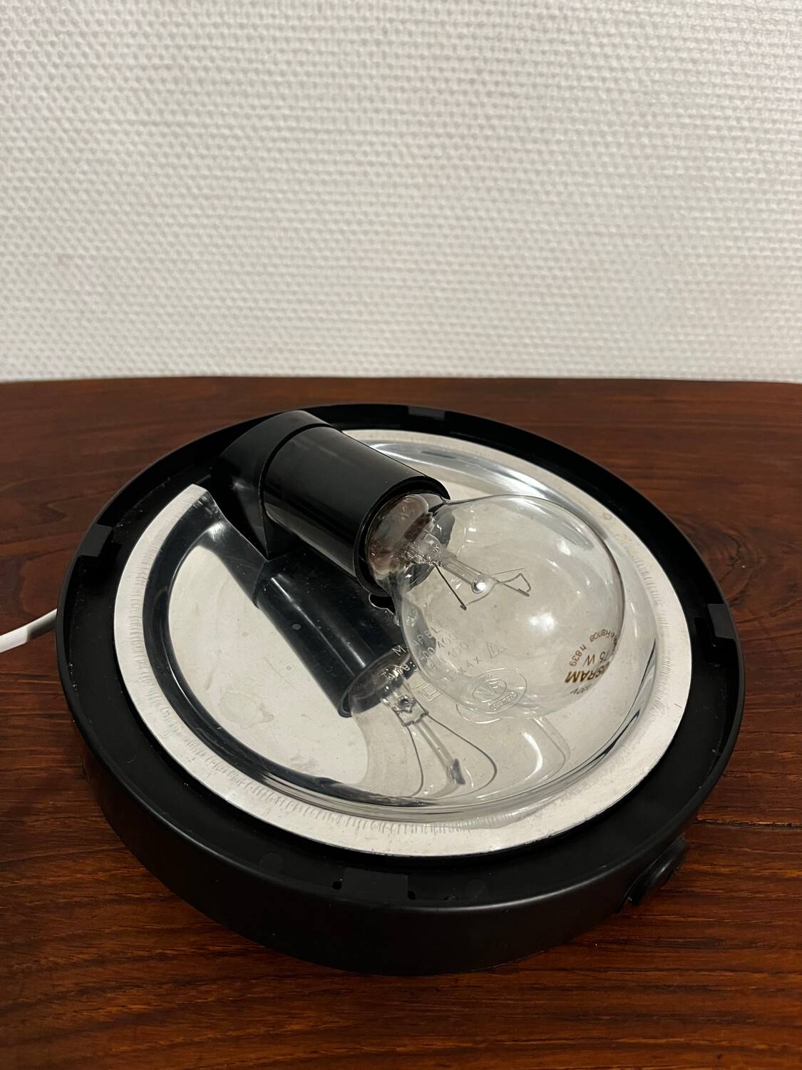 Chiseled glass pendant ceiling light