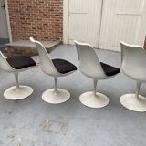 4 Saarinen knoll tulip chairs
