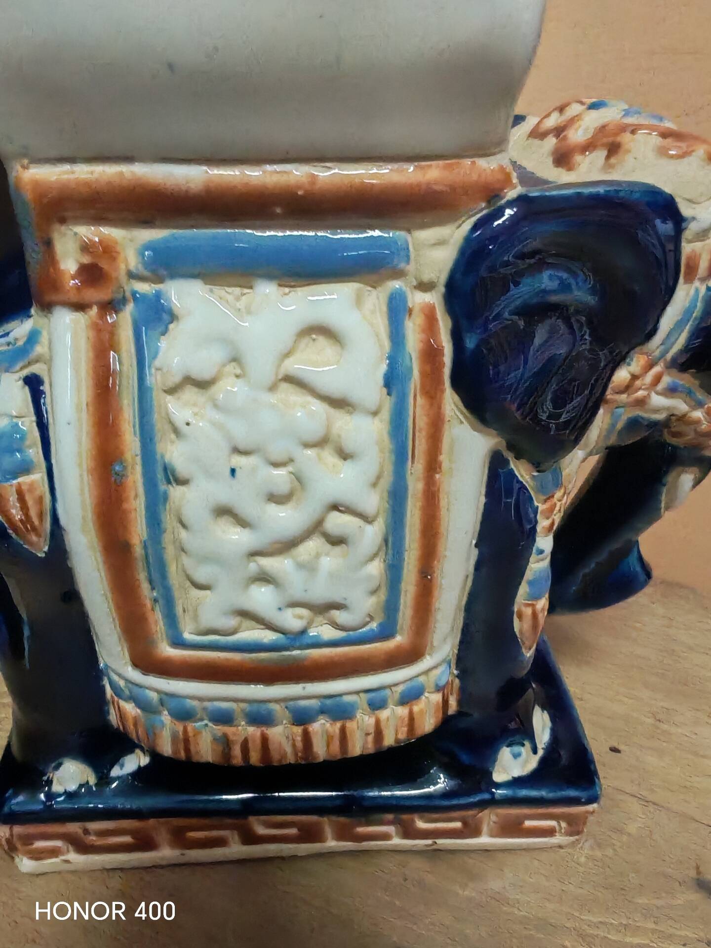 Ceramic enamelled elephant ashtray and pocket tray