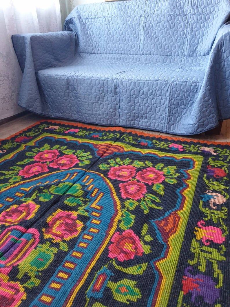 Tapis roumain tissé à la main 212x158cm