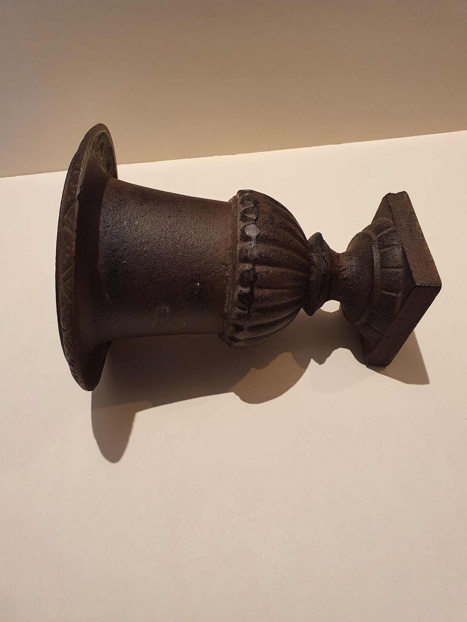 Medici cast iron vase