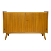 Buffet en noyer des années 1960, style milieu de siècle