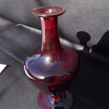 Vase soliflore rouge sang