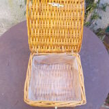 Wicker's valise
