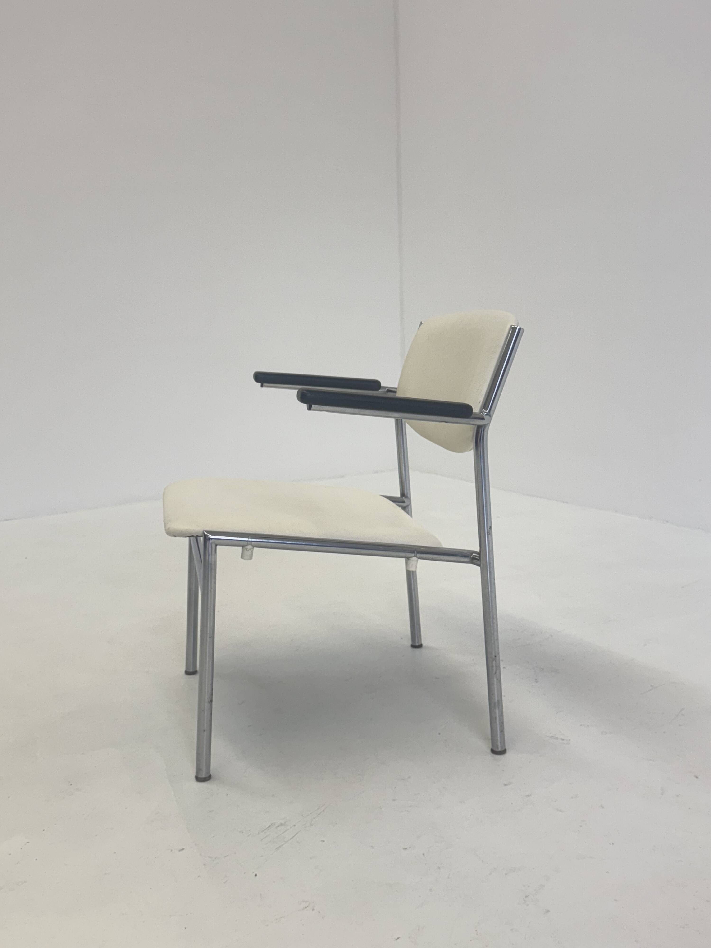 Fauteuils Gijs van der Sluis en cuir blanc