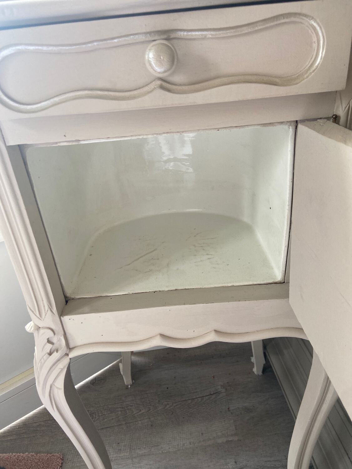 Bedside table