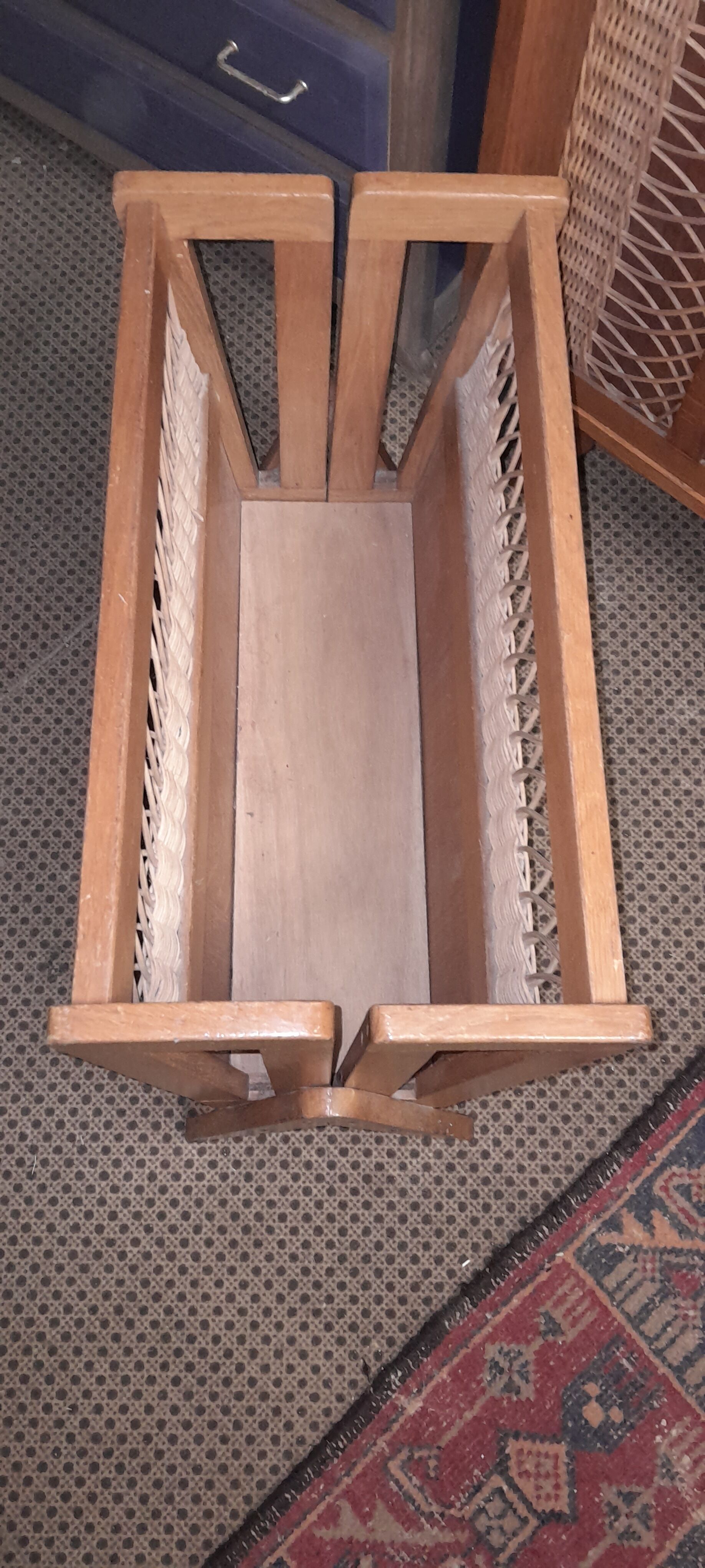 Magazine rack