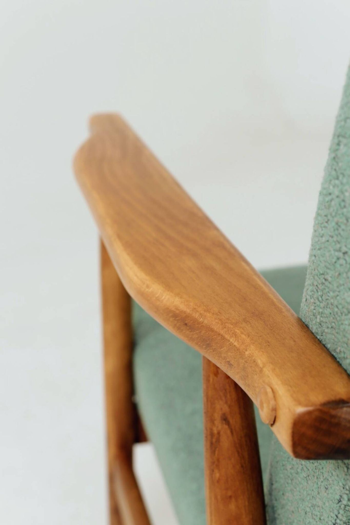 Pair of vintage long chairs mint green bouclé 1970