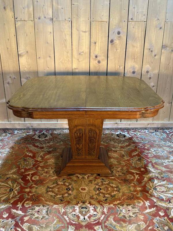 Table de salle à manger époque Art Dé co en chêne massif