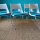 6 chaises blanches à galette turquoise de Kay Korving. Danemark 1975
