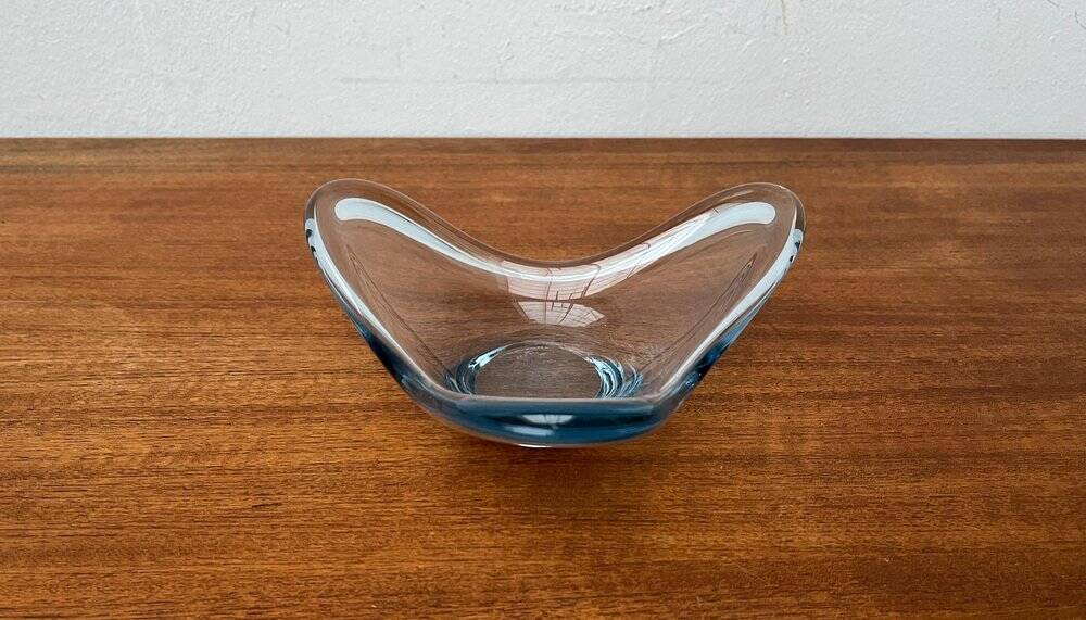 Danish glass bowl from the mid-century by Per Lütken for Holmegaard, 1960s.