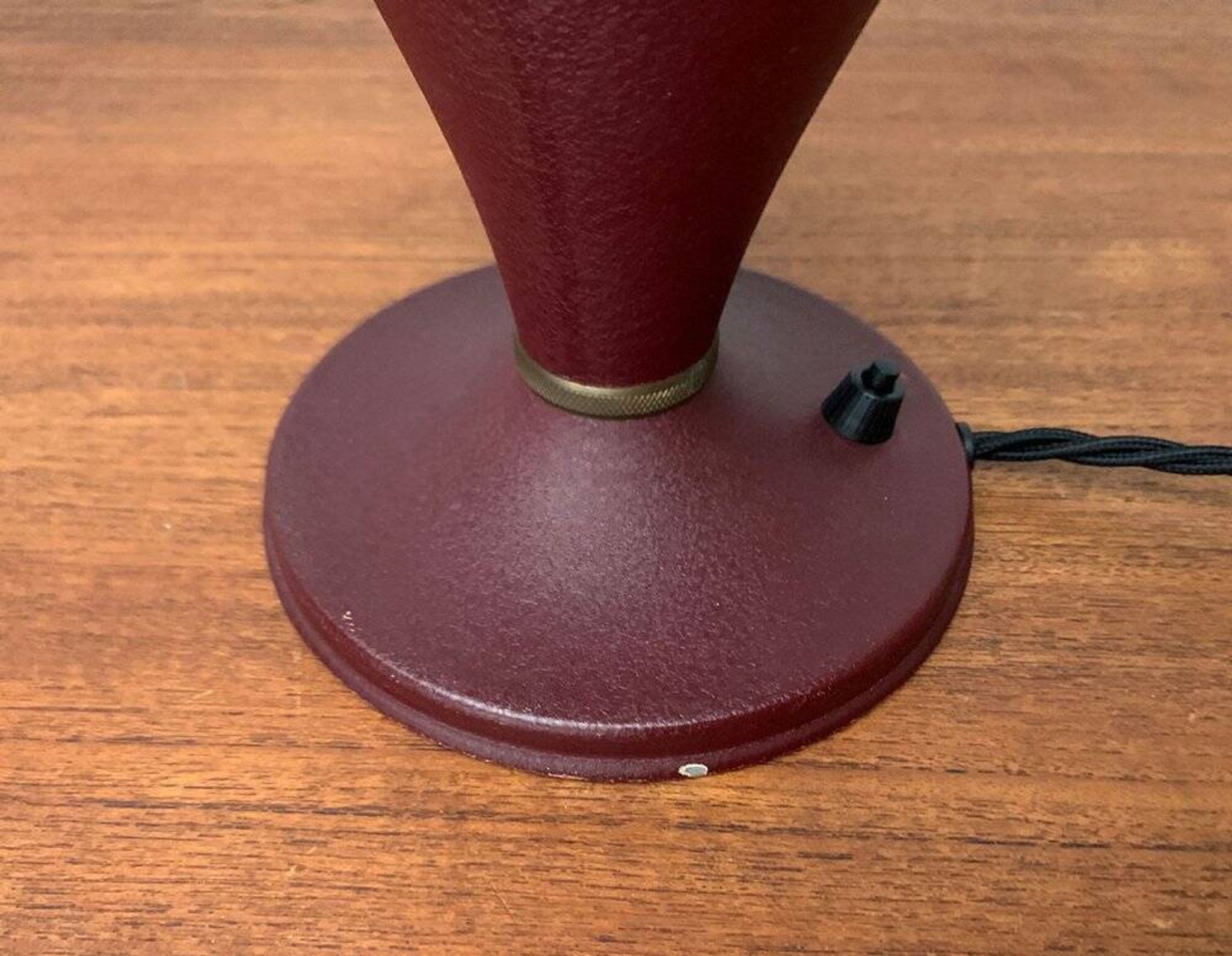Italian table lamp in Stilnovo style, mid-century, 1960s.