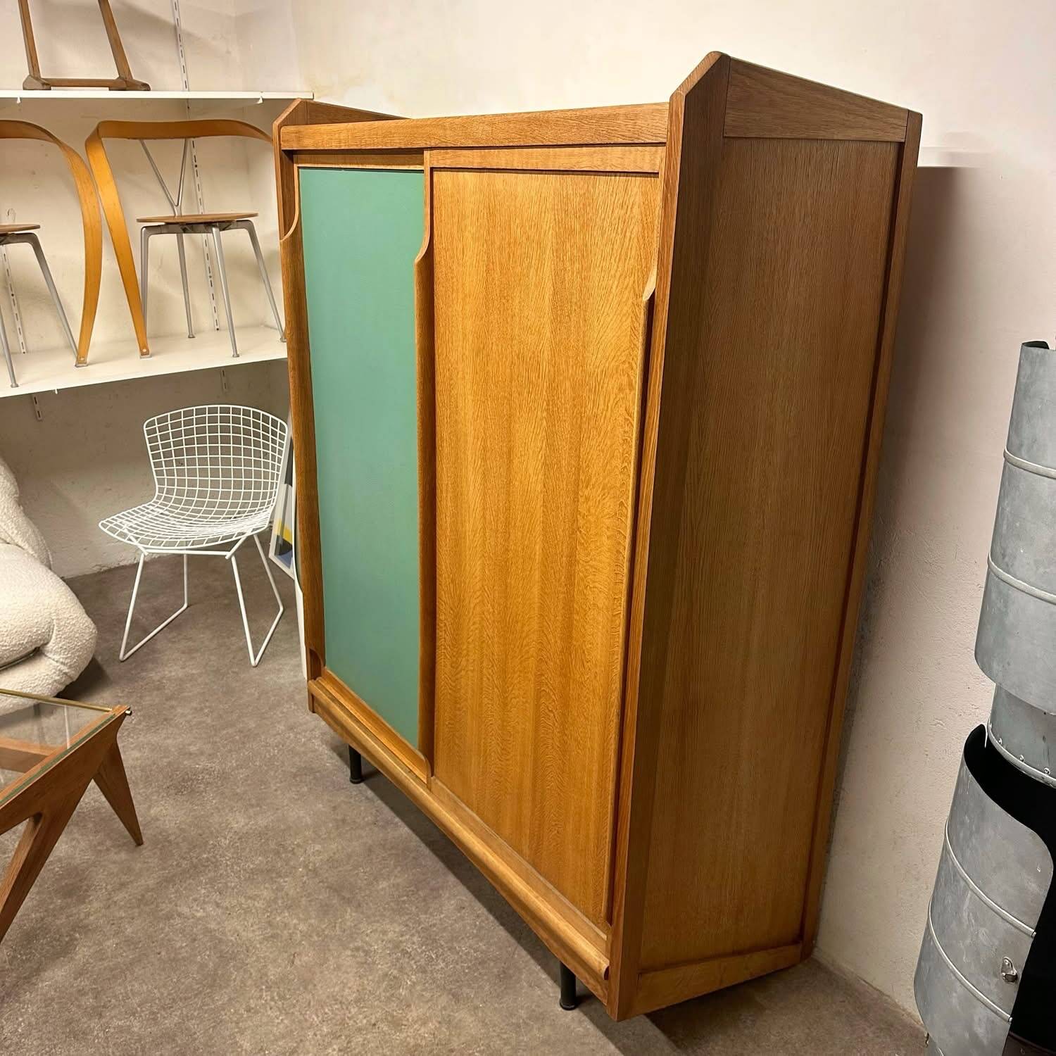 Armoire en chêne par Claude Vassal, circa 1950
