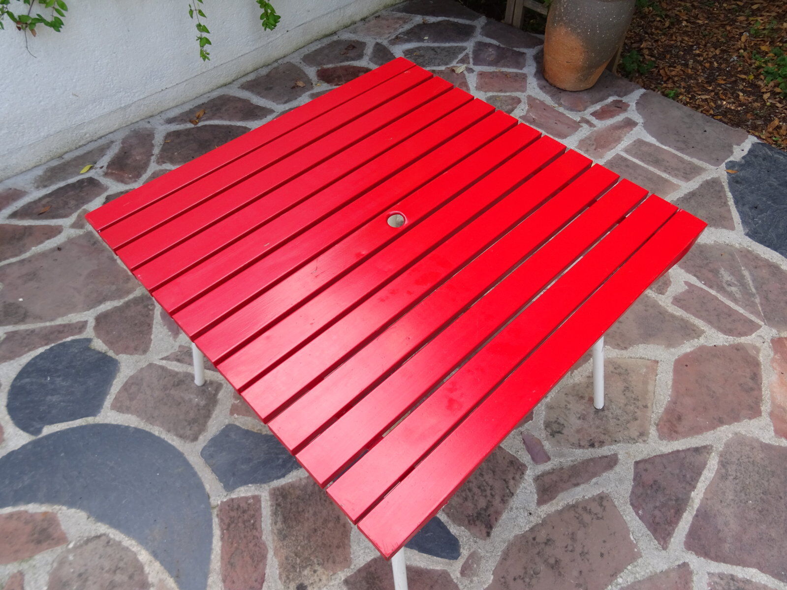 Metal folding table