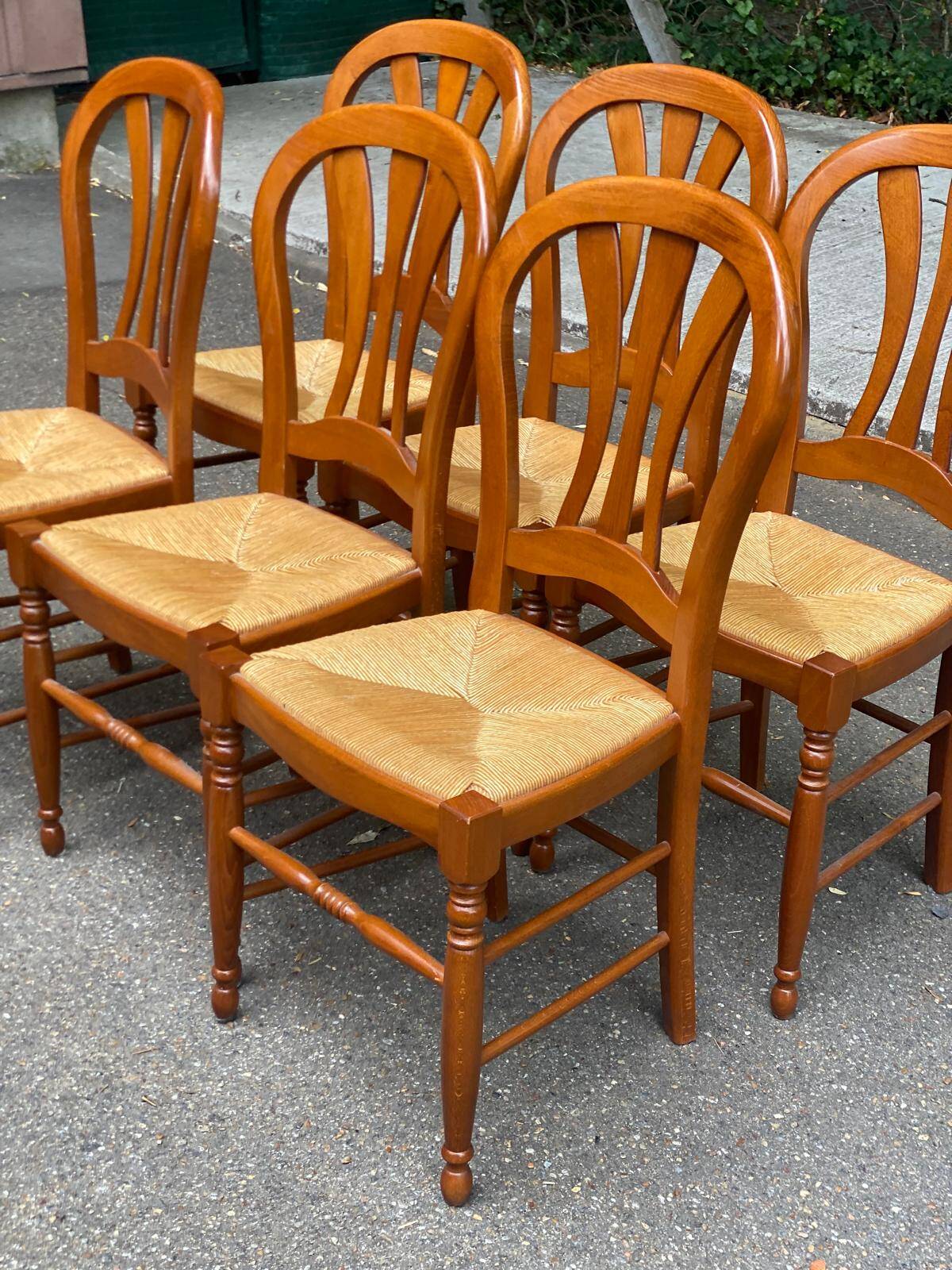 6 country-style chairs in solid cherry wood with rush seats from the 1990s.