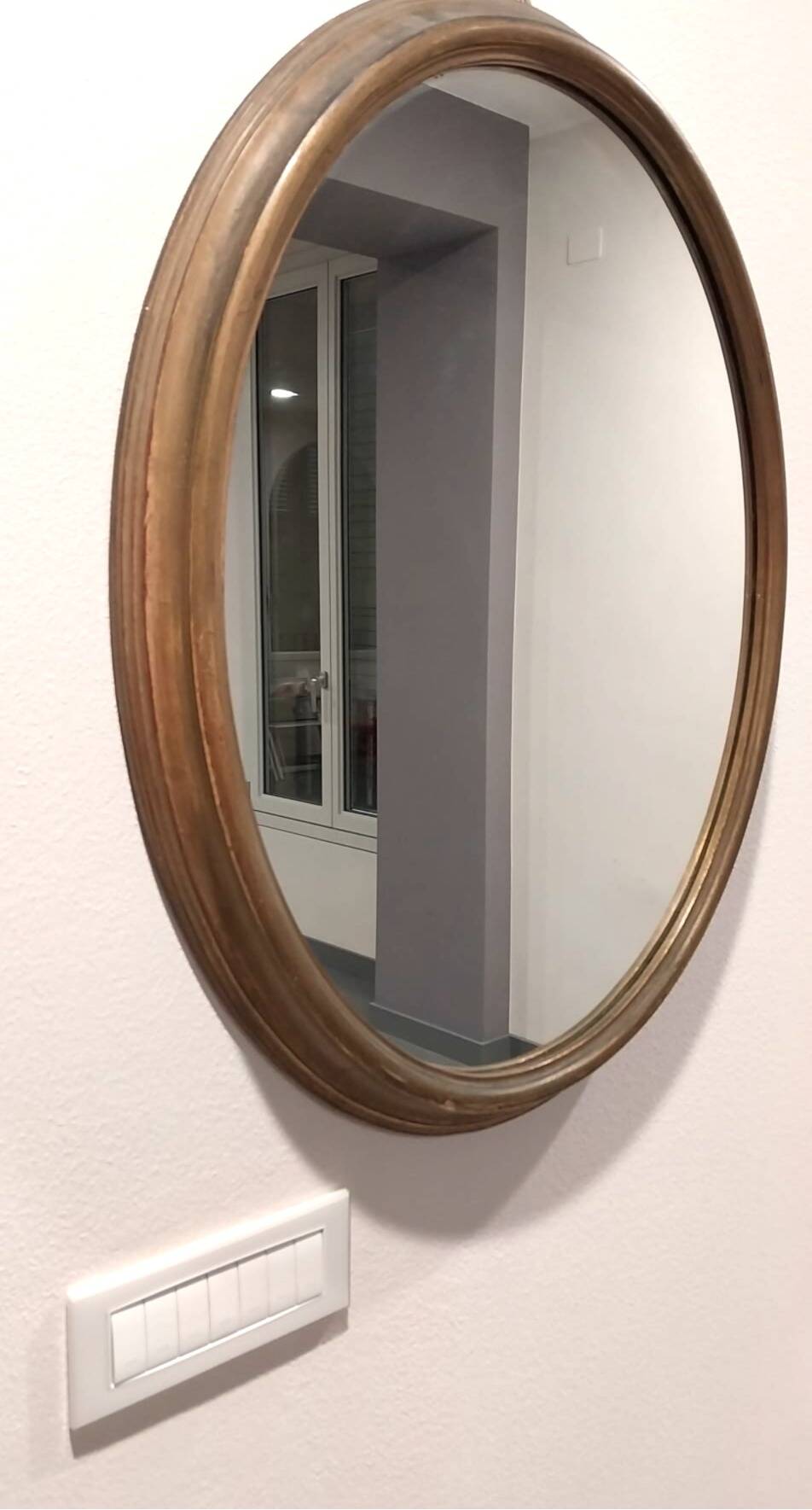 Vintage Oval Gold Mirror 80 cm – Elegant Wide Frame