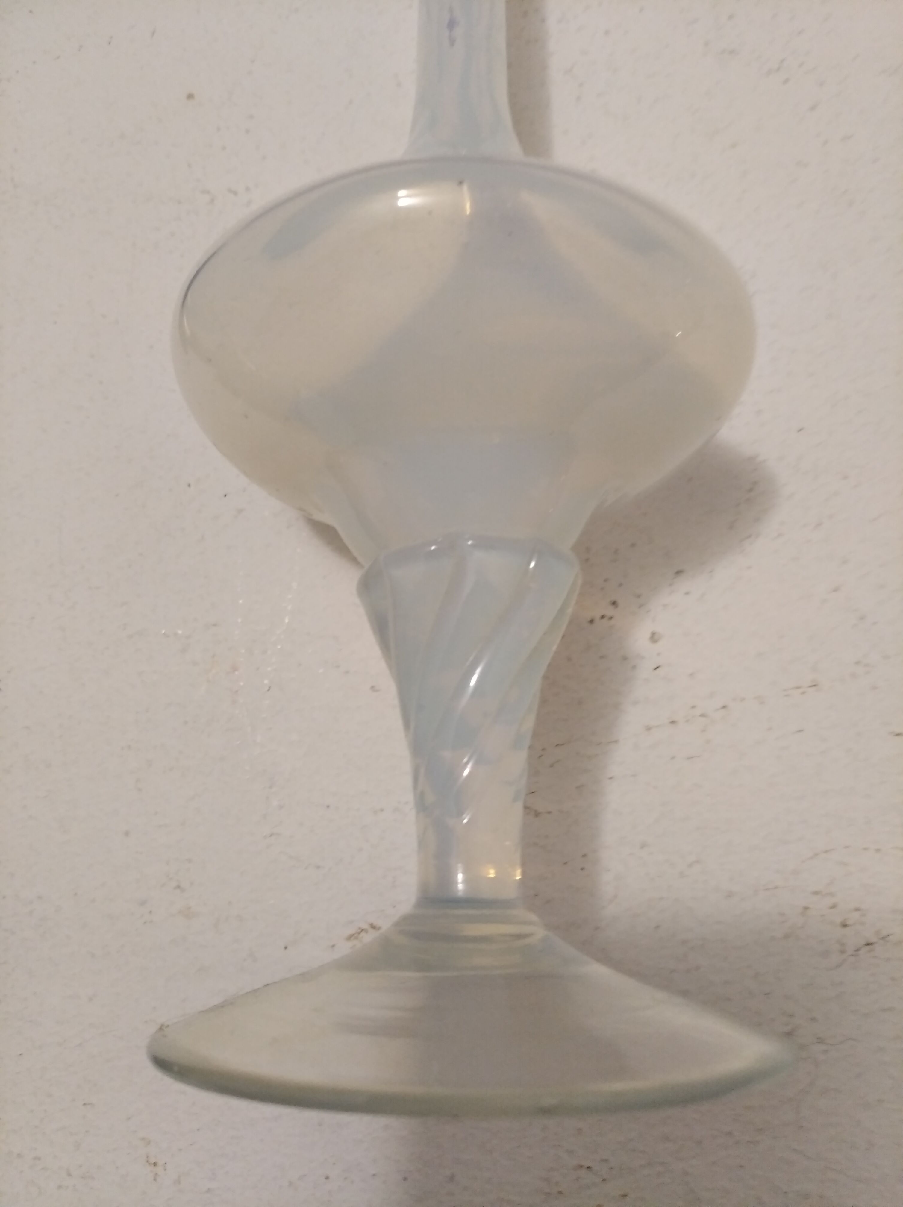 Vintage opaline soliflore