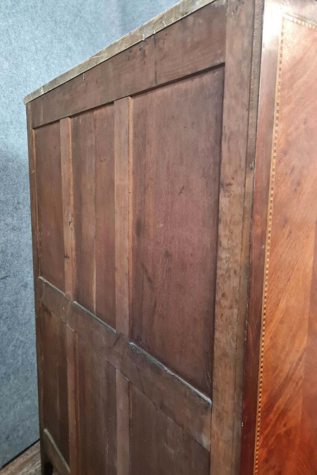 Louis XVI library in precious wood markers around 1850