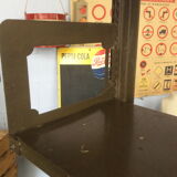 Former Strafor double shelf 30s