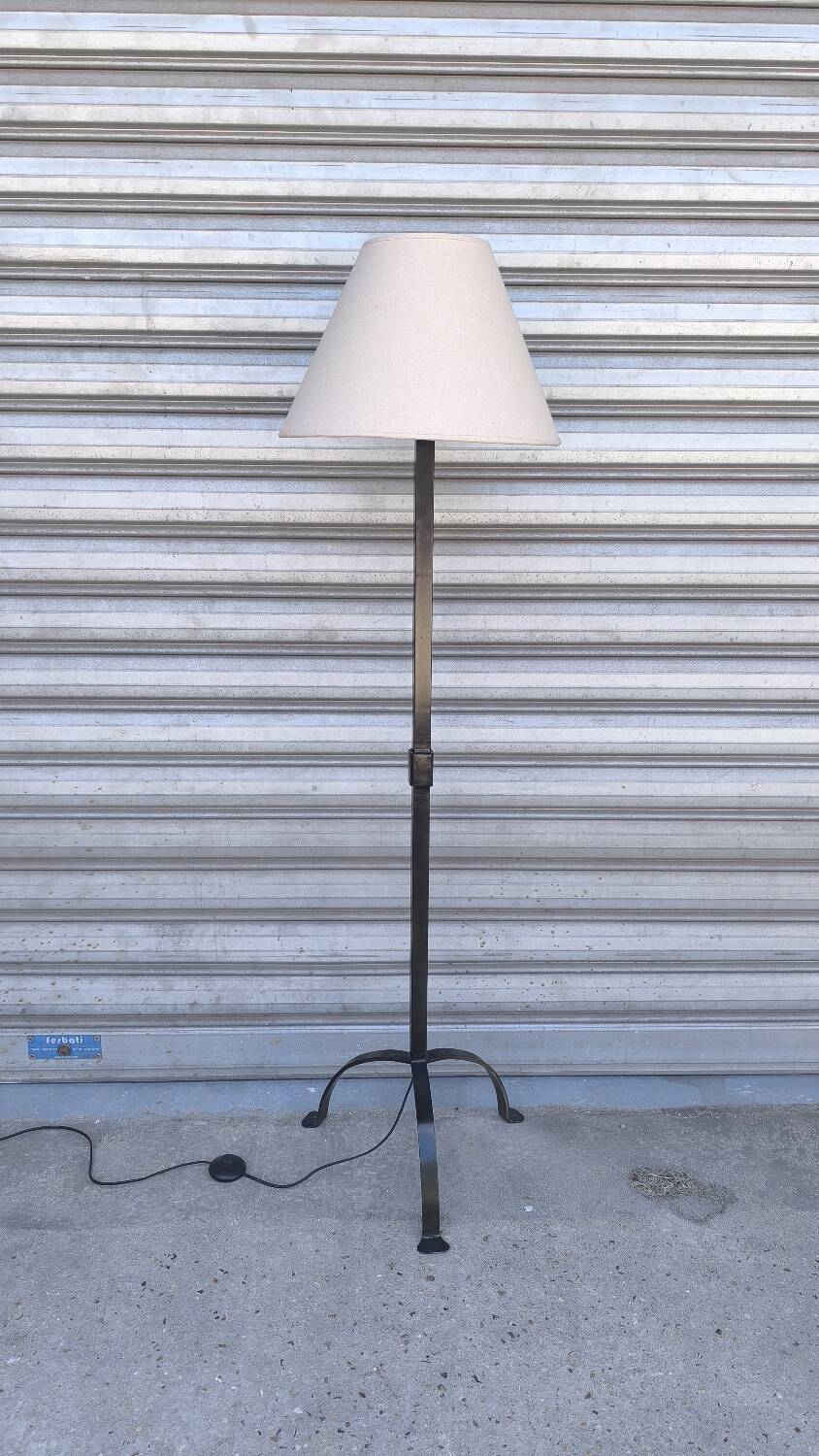 Wrought iron tripod floor lamp 1960