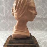 Bust in raw earth of atelier bust face of woman signed j.c.g.