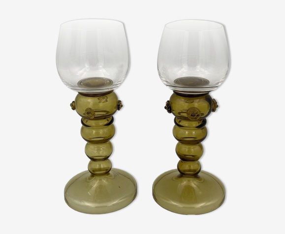 Deux verres calice travail italien ou boheme application de cabochons