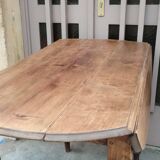 Table ronde style louis Philippe