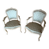 4 cabriolet chairs in Louis XV style – patinated painted wood – floral fabric