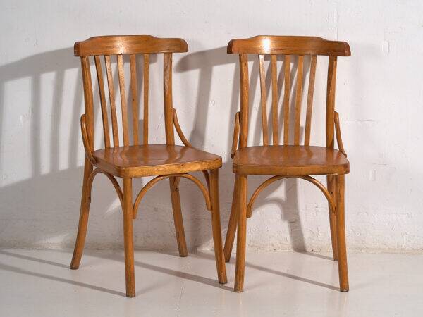 Antique bentwood coffee chairs (circa 1920). Set of 2, no. 4