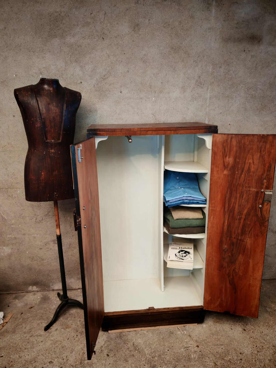 Officer's wardrobe cabinet