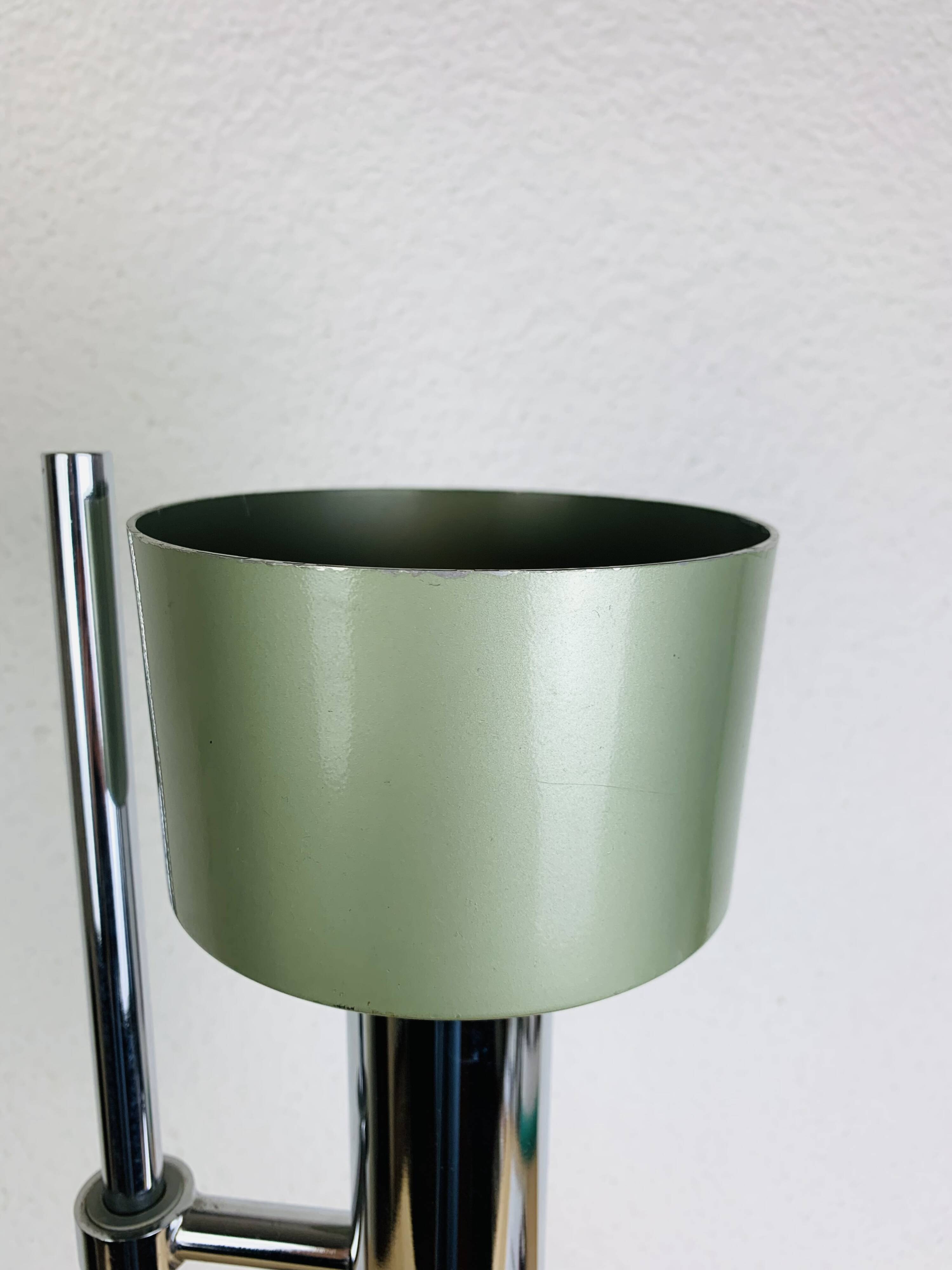 Lampe de bureau spot années 60 design Suisse