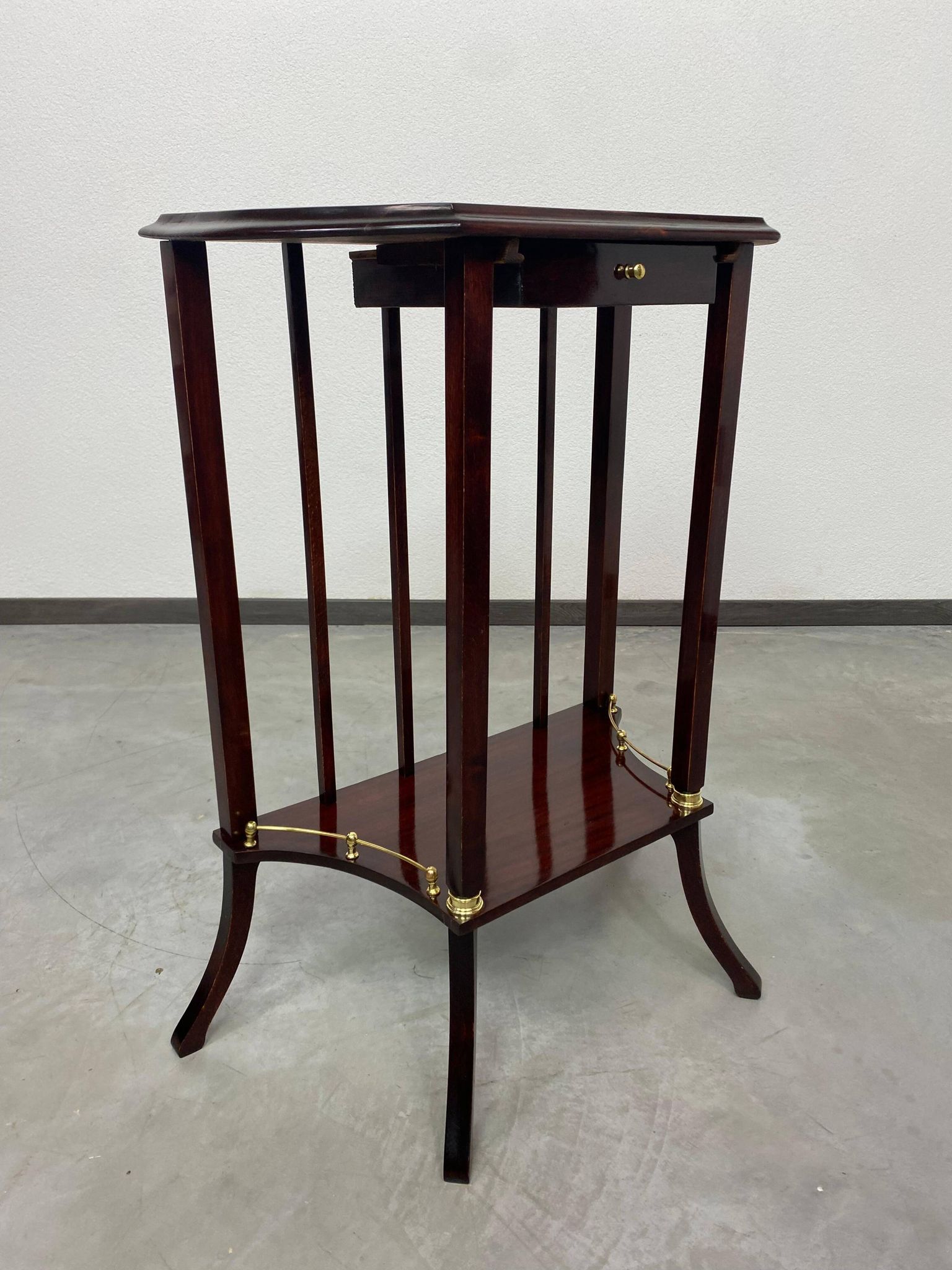 Table console extrêmement rare de la Sécession pour 8 bougies