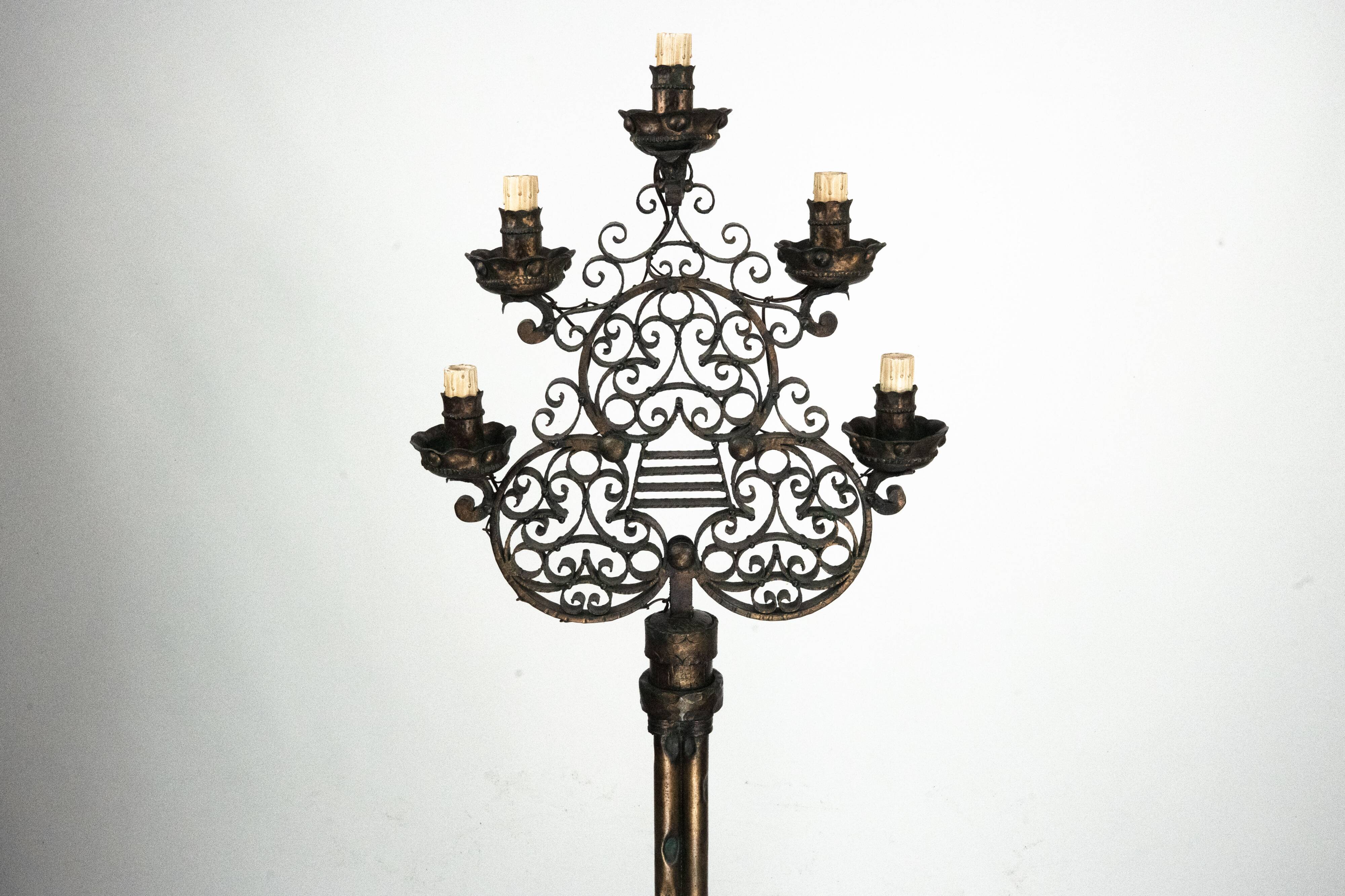 Rare Italian Brutalist floor lamp by Longobard. Italy 1970s