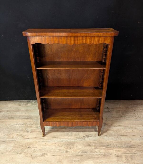 Bibus de style Louis XV en marqueterie