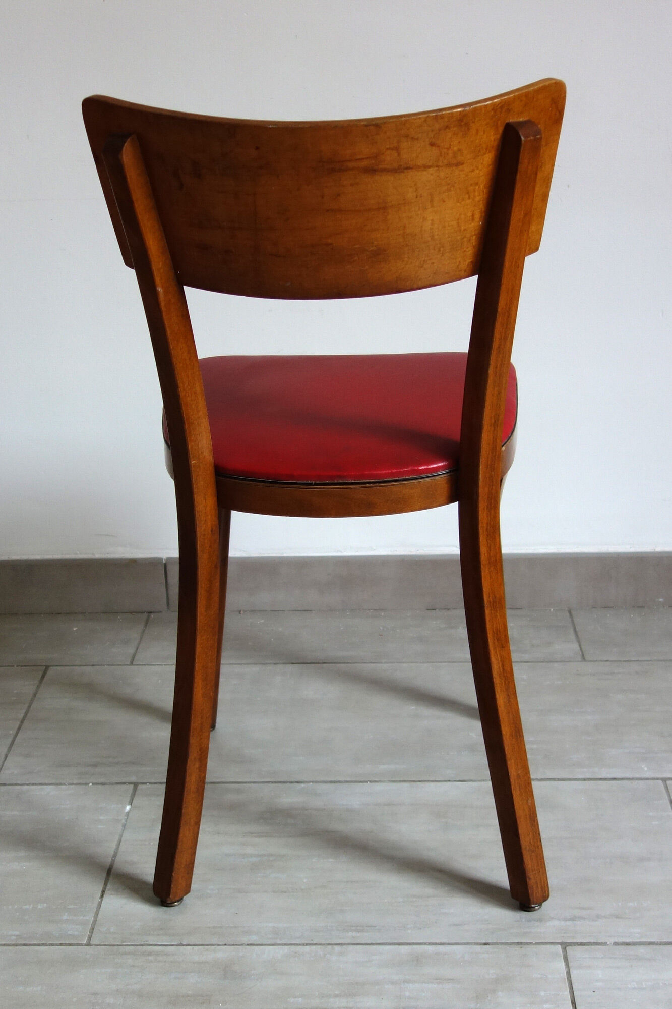 Vintage red skaï bistro chair