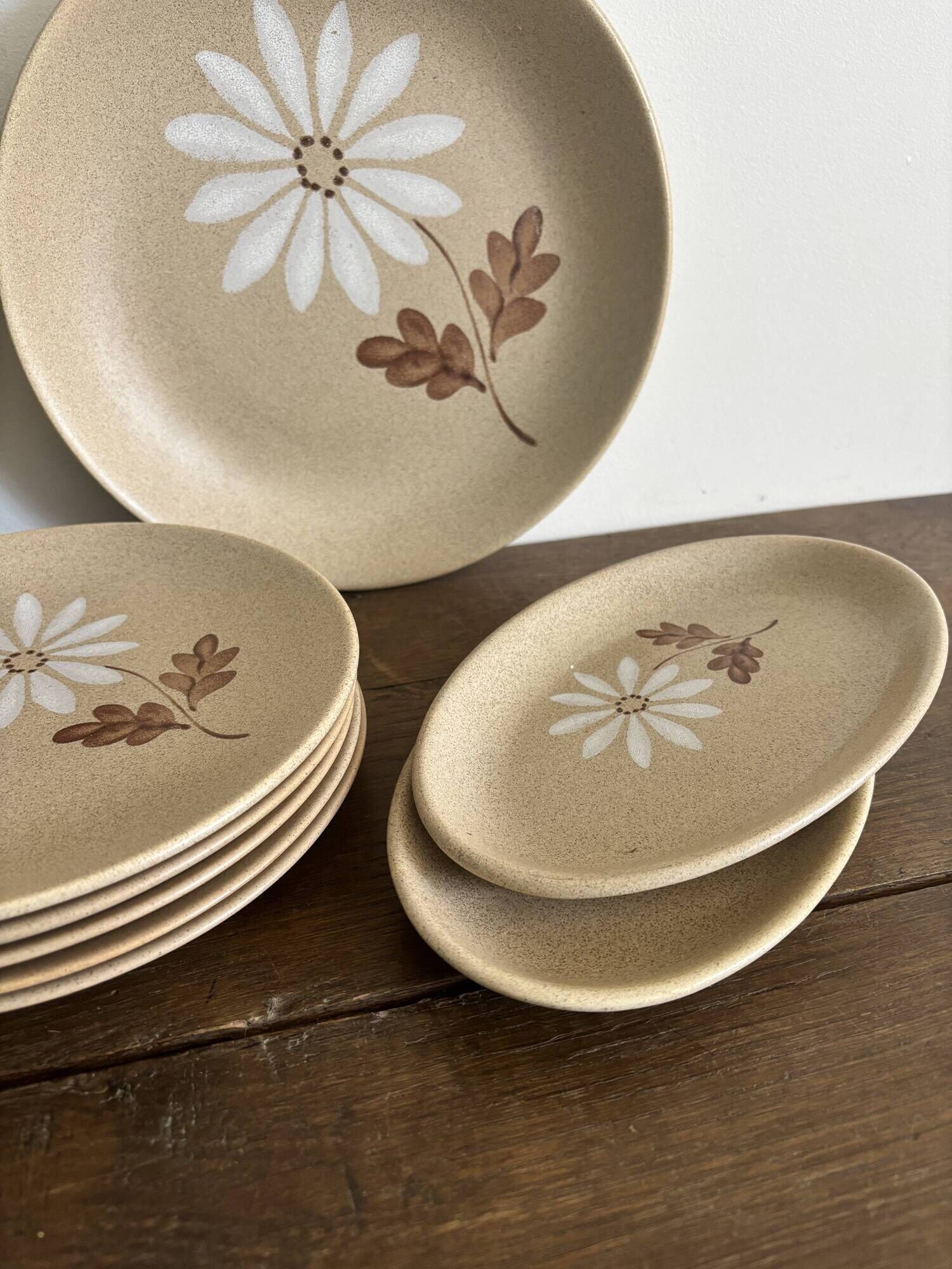 Vintage Autumn tableware from Saint-Amand – 16 pieces