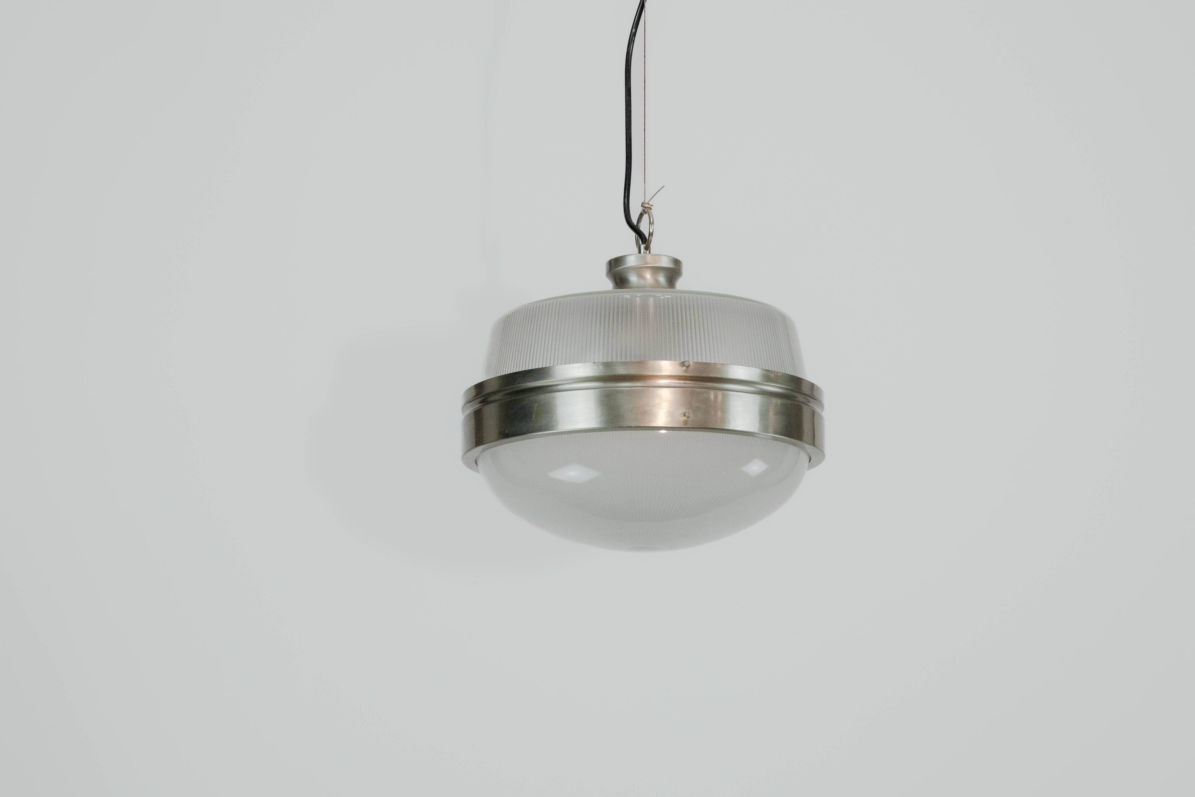 Suspension italienne du milieu du siècle dans le style de Sergio Mazza pour Artemide