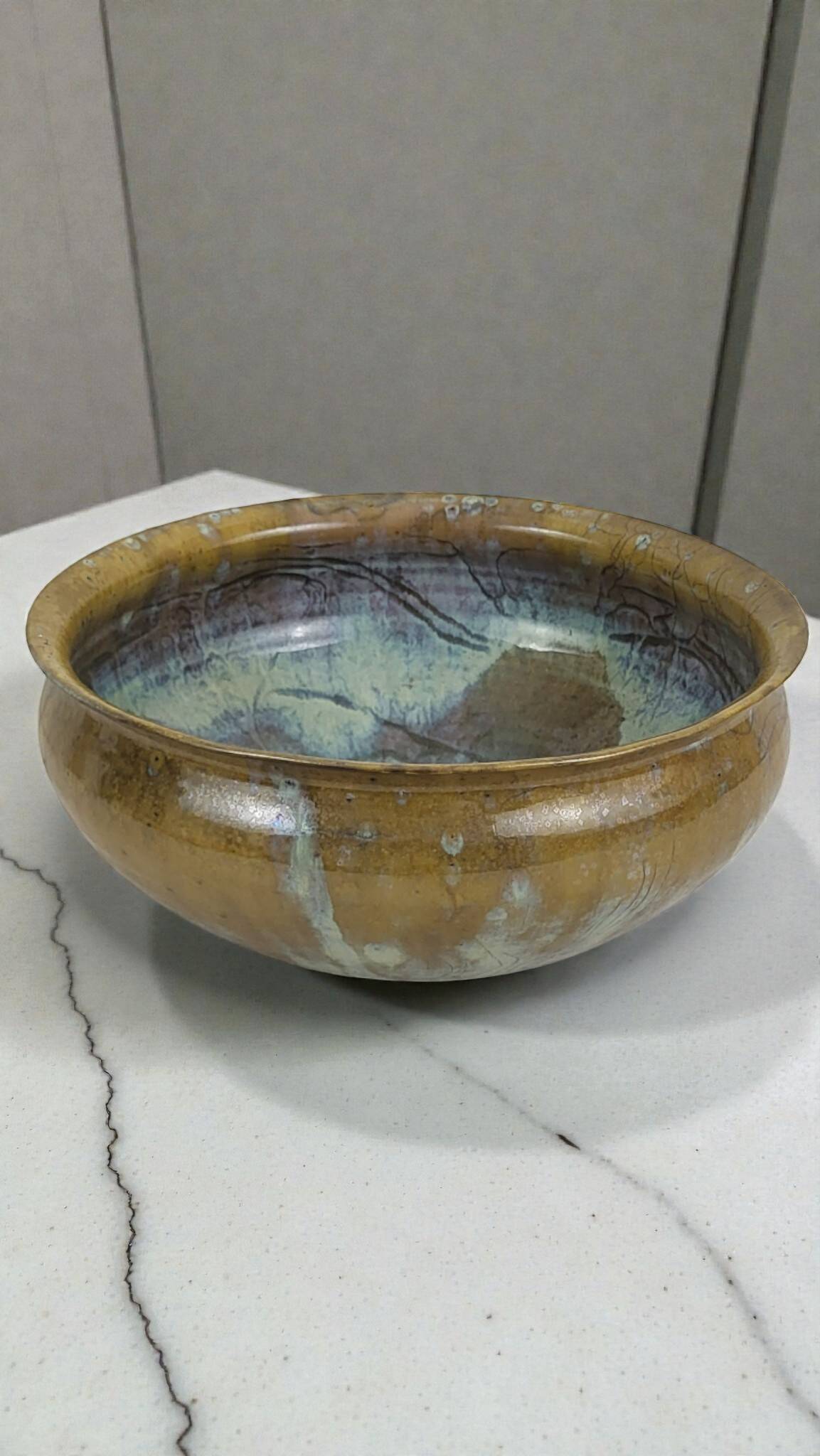 Stoneware salad bowl signed Anne Marie Sybesma De Bay, aka MIEP La Borne