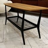 Table basse années 50 en bois laqué noir et plateau bois clair