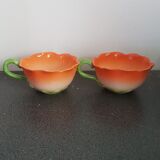 Paire de tasses barbotine fleurs